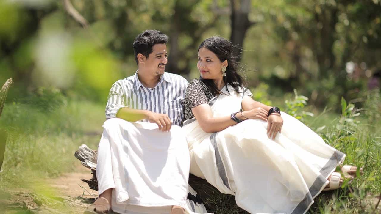 Vannallo Ponnonakili Sudhipuranam Movie Song